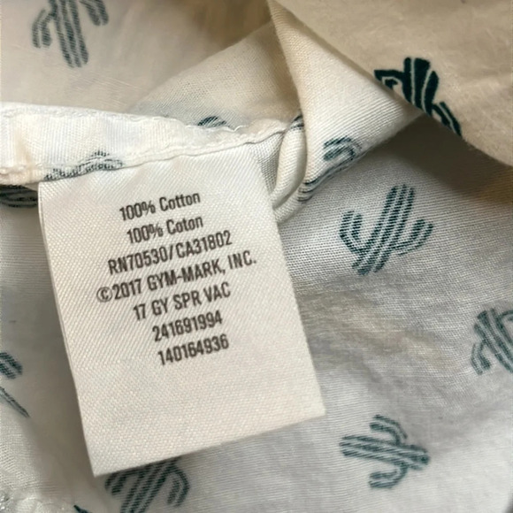 (Bundle) Zara shorts, Gymboree short sleeve, peek shorts, Boys size 7, 3 pieces - Picture 13 of 14